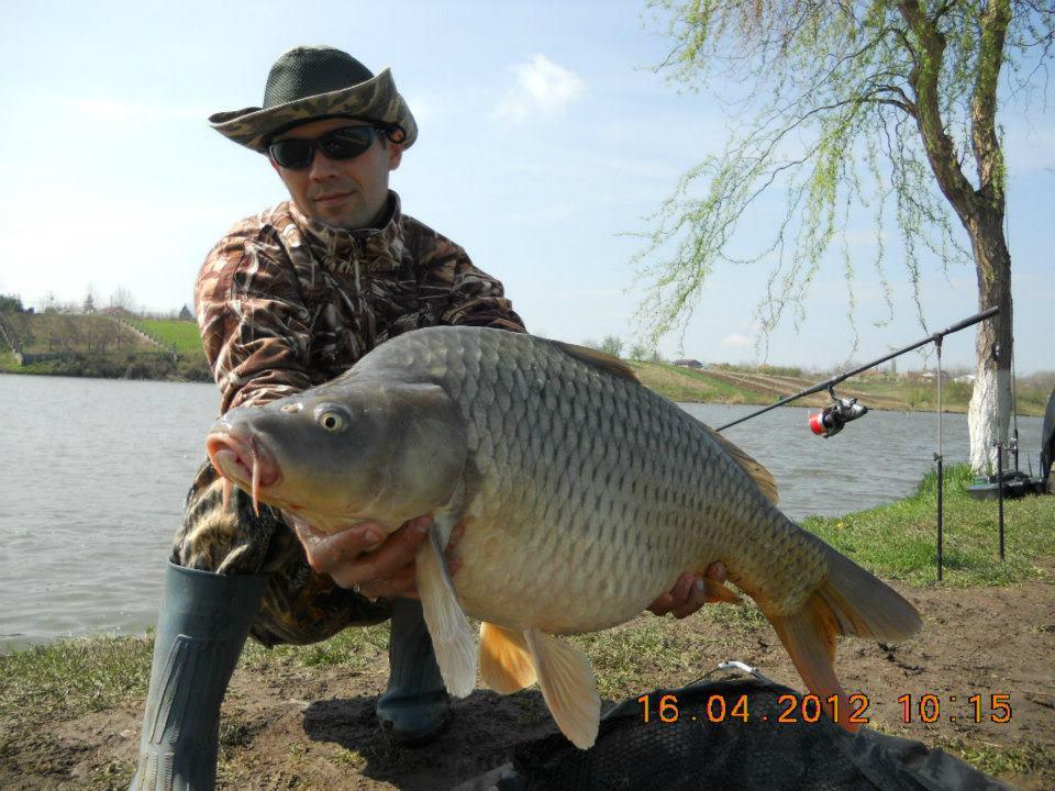 Pescuit - sotul meu :)
